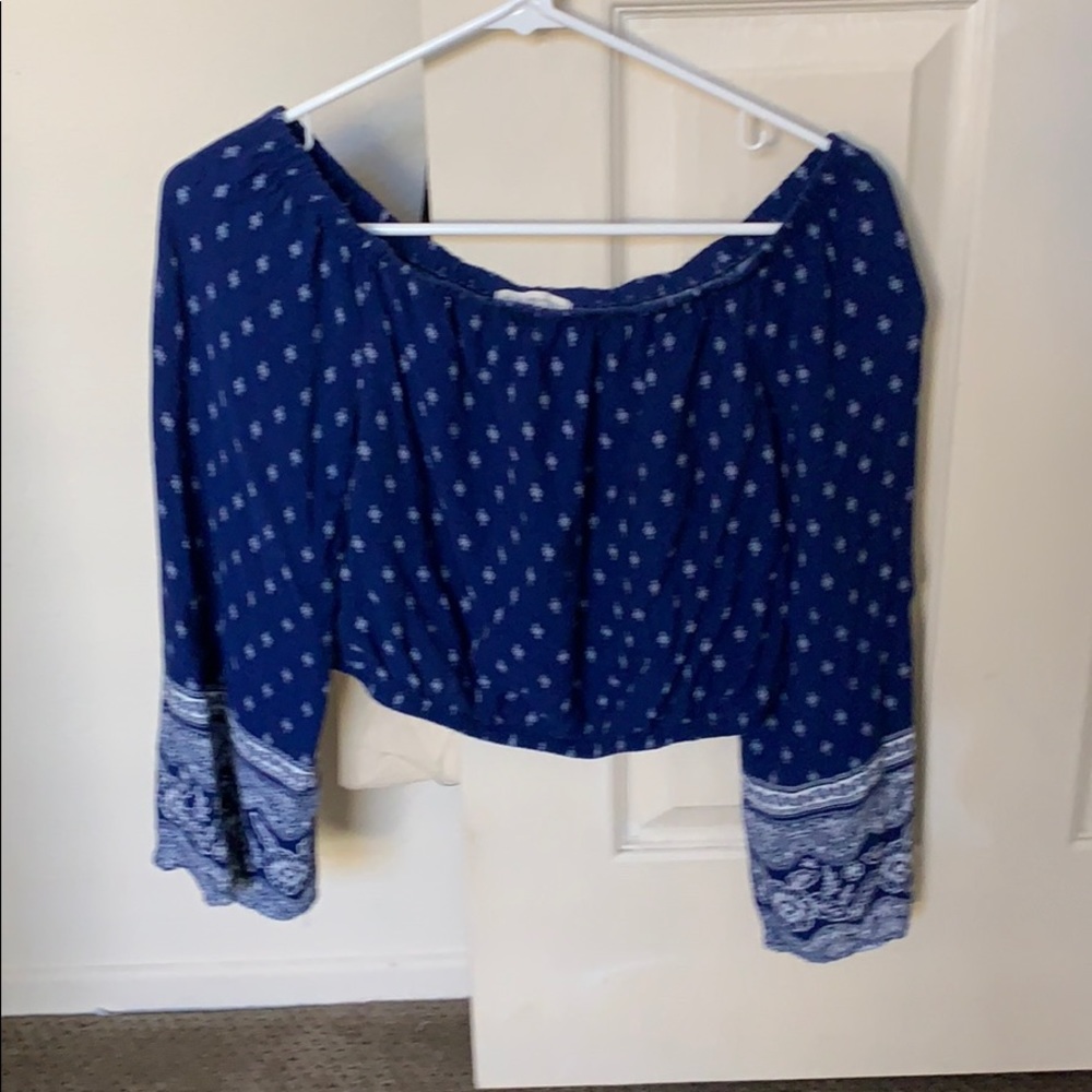 Off-the-shoulder top